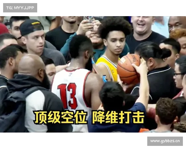 NBA惊现降维打击!哈登小卡核爆32分,6分先生成最大争议 NBA惊现降维打击!哈登小卡核爆32分,6分先生成最大争议